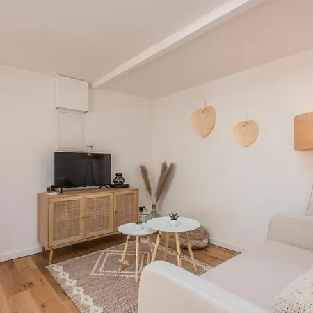 Quiet Duplex Studio In The Heart Of Old Lille! Apartment *