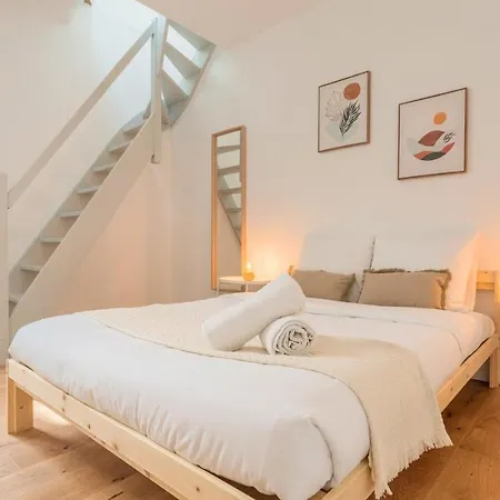 Quiet Duplex Studio In The Heart Of Old Lille! Apartment *